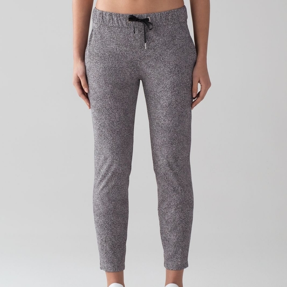 Lululemon On The Fly Pant - Picture 1 of 8